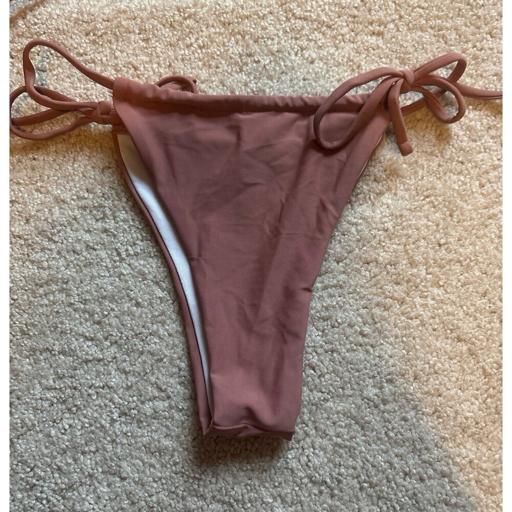 bikini - Picture 3 of 3